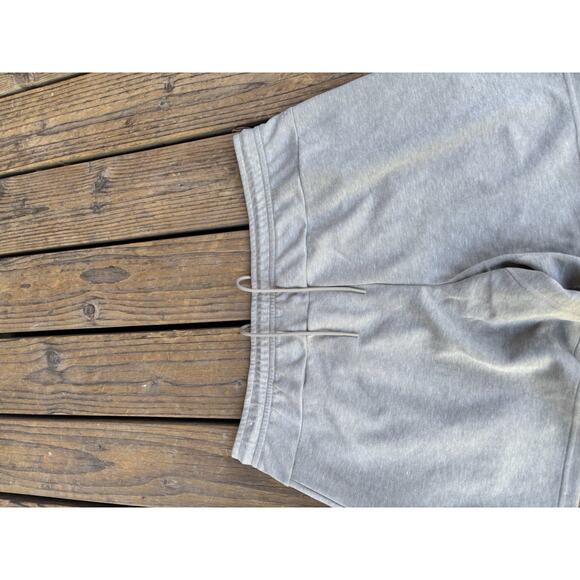 Nike Sportswear Sacramento Kings Fleece Shorts Size XL - Picture 6 of 8